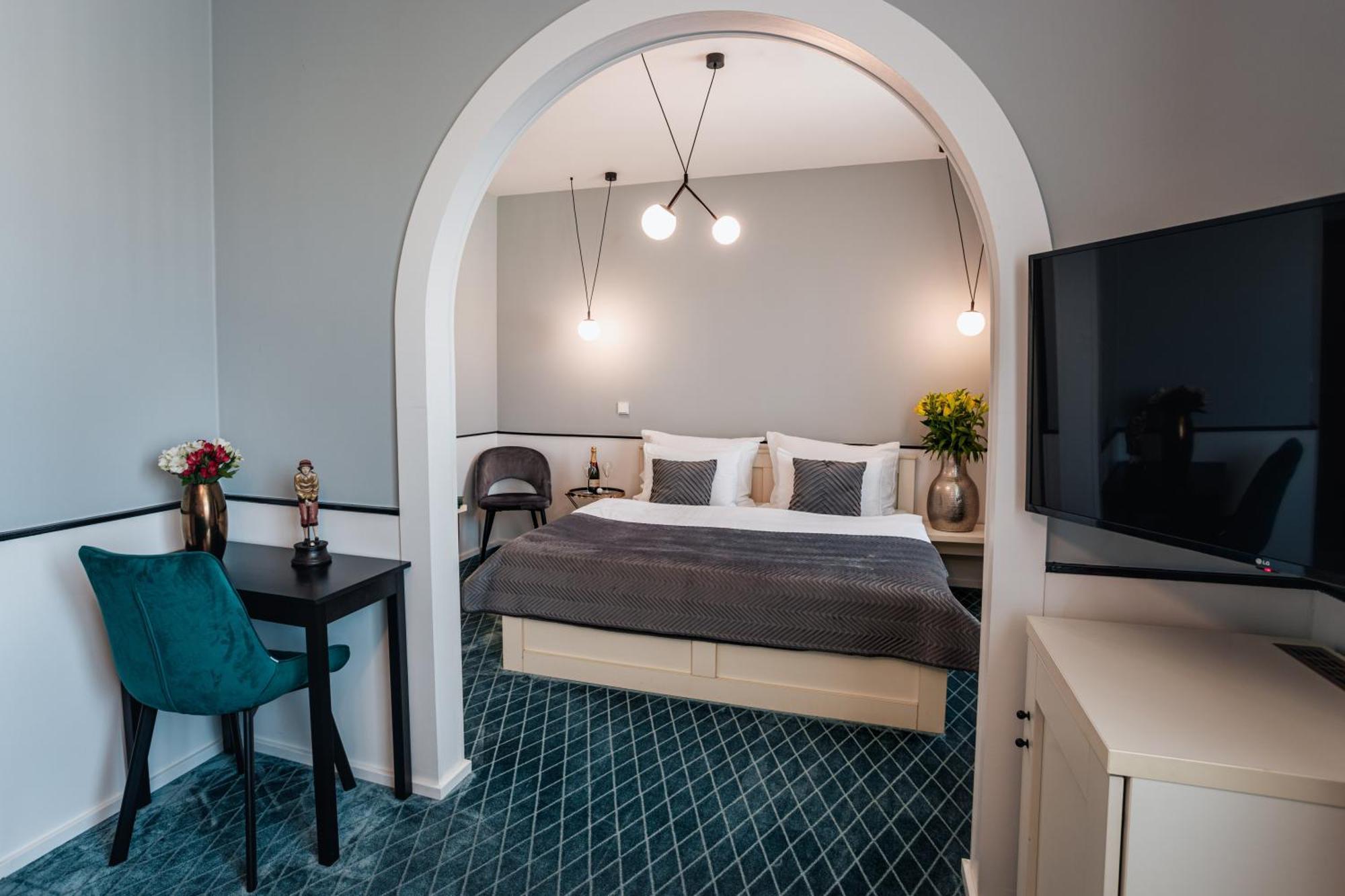 Hotel Golfi Подебрады Экстерьер фото