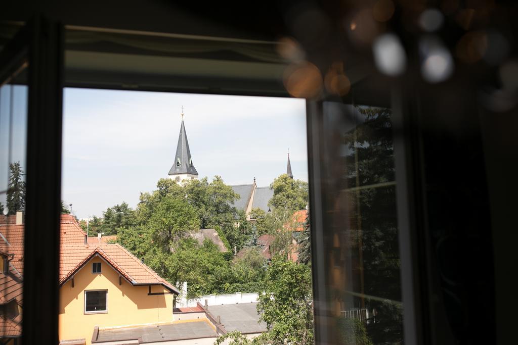 Hotel Golfi Подебрады Экстерьер фото